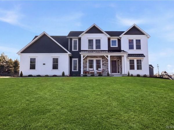 14 Blue Heron Drive, Orchard Park, NY 14127