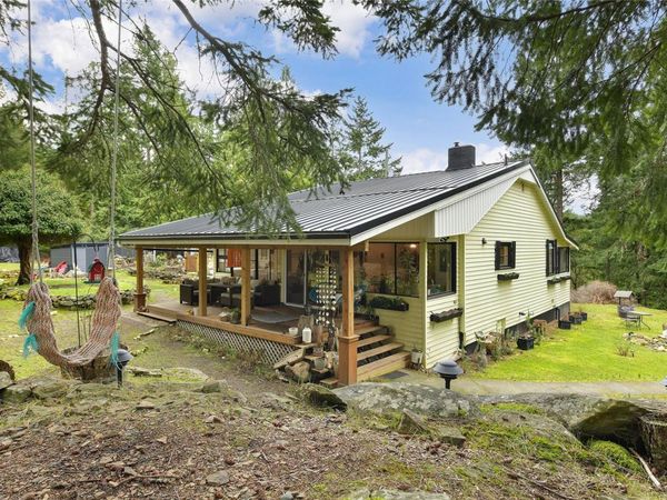 370 Campbell Bay Rd, Mayne Island, BC V0N 2J1