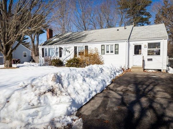 78 Circuit Rd, Weymouth, MA 02190