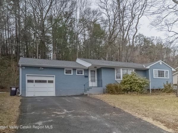 30 Redwood Road, Saugerties, NY 12477