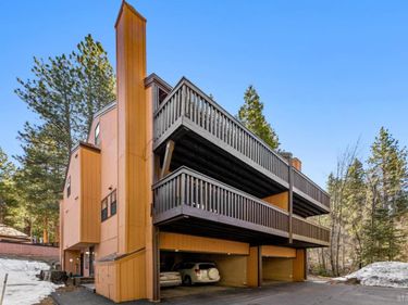 1439 Ski Run Boulevard, Unit 2, South Lake Tahoe, CA 96150