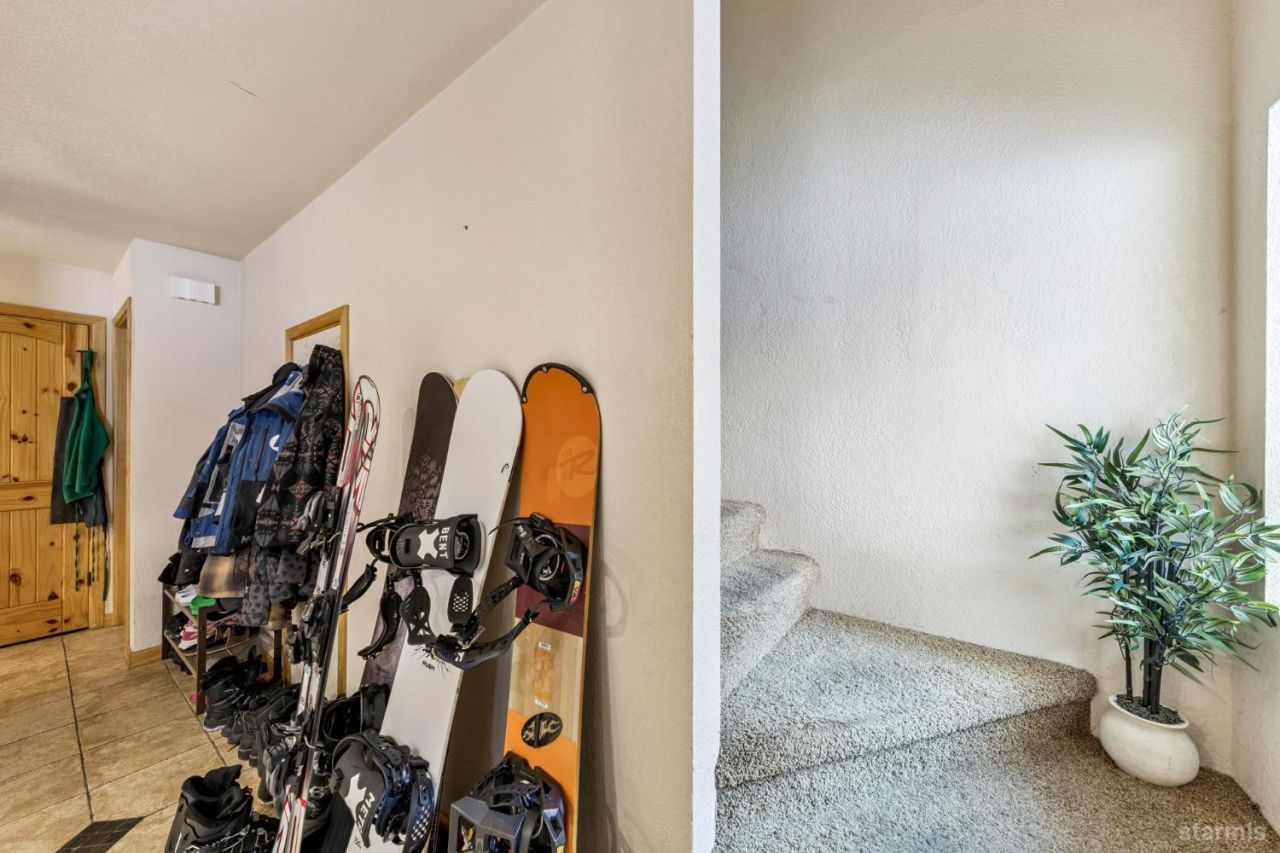 1439 Ski Run Boulevard, Unit F-2, South Lake Tahoe, CA 96150 Photo