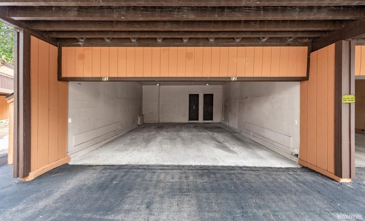 1439 Ski Run Boulevard, Unit F-2, South Lake Tahoe, CA 96150 Photo