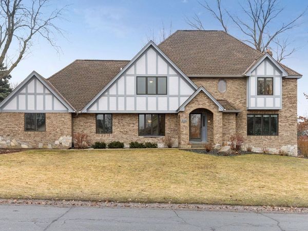 508 77th Street W, Eagan, MN 55121