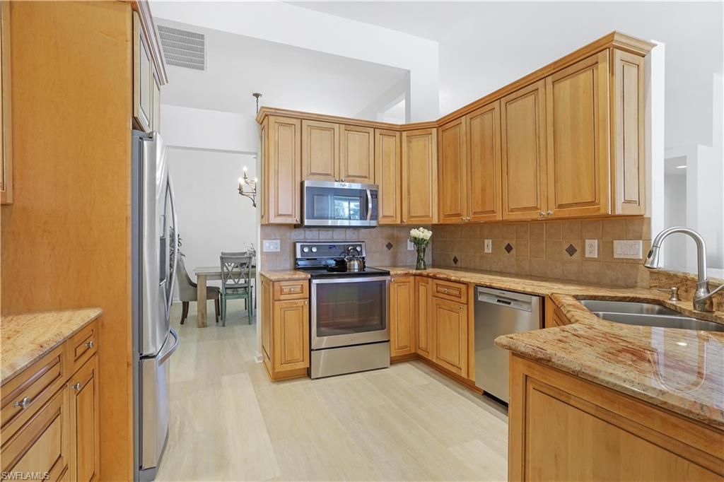 7699 Groves Rd, Naples, FL 34109 Photo