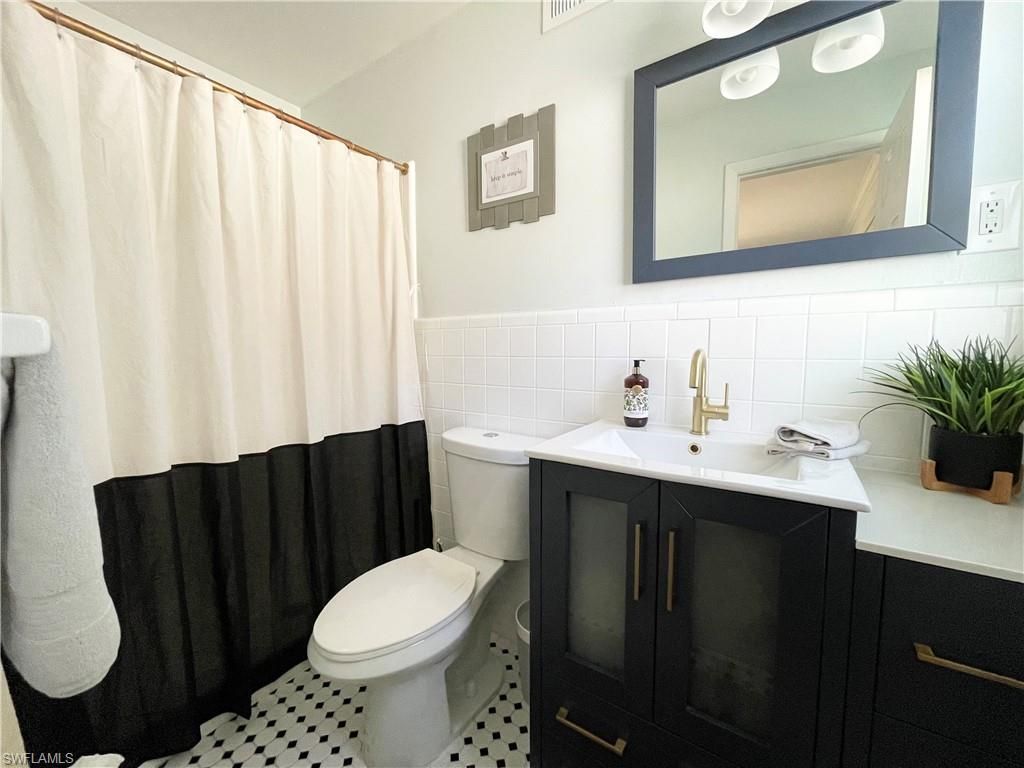 905 13th St N, Naples, FL 34102 Photo