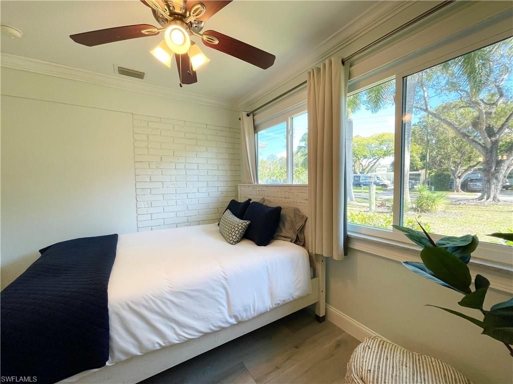 905 13th St N, Naples, FL 34102 Photo