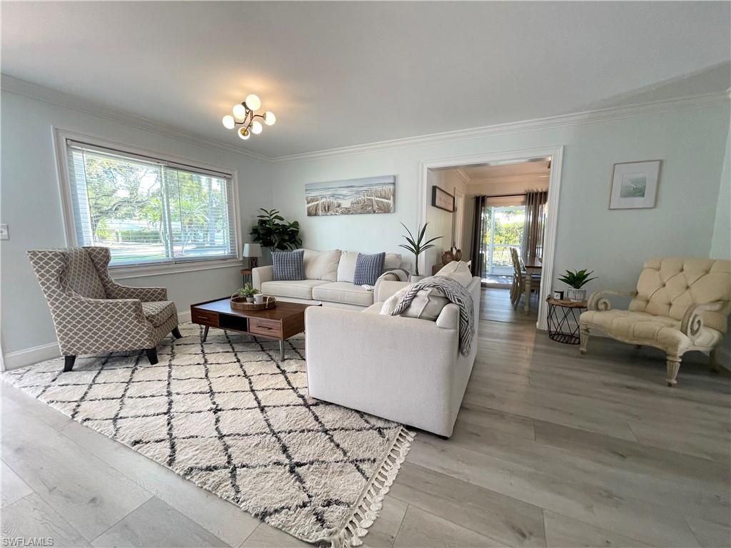 905 13th St N, Naples, FL 34102 Photo