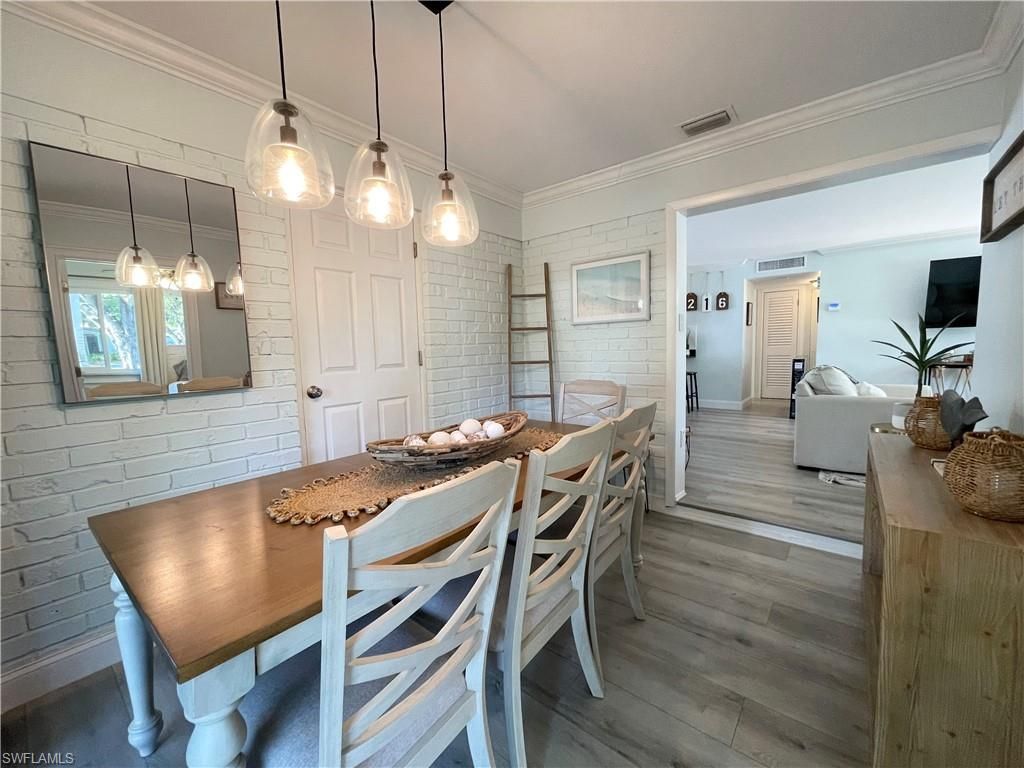 905 13th St N, Naples, FL 34102 Photo