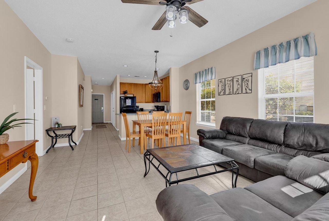 4542 Girvan Dr.  Photo 10