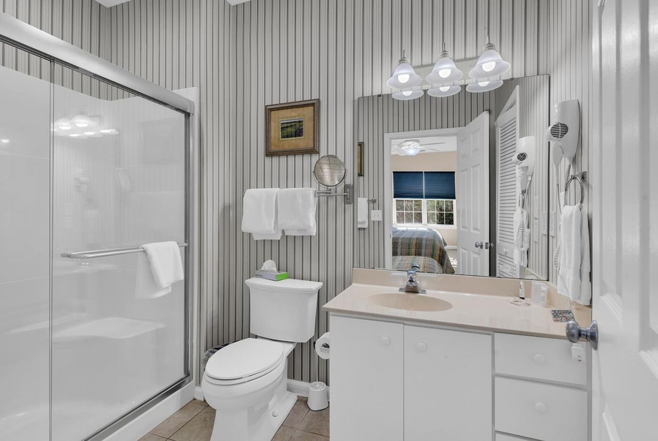 4542 Girvan Dr.  Photo 16