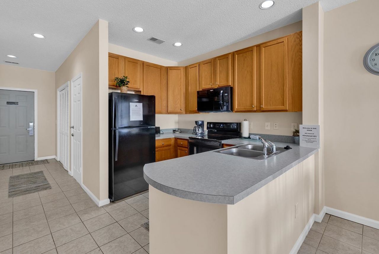 4542 Girvan Dr.  Photo 7