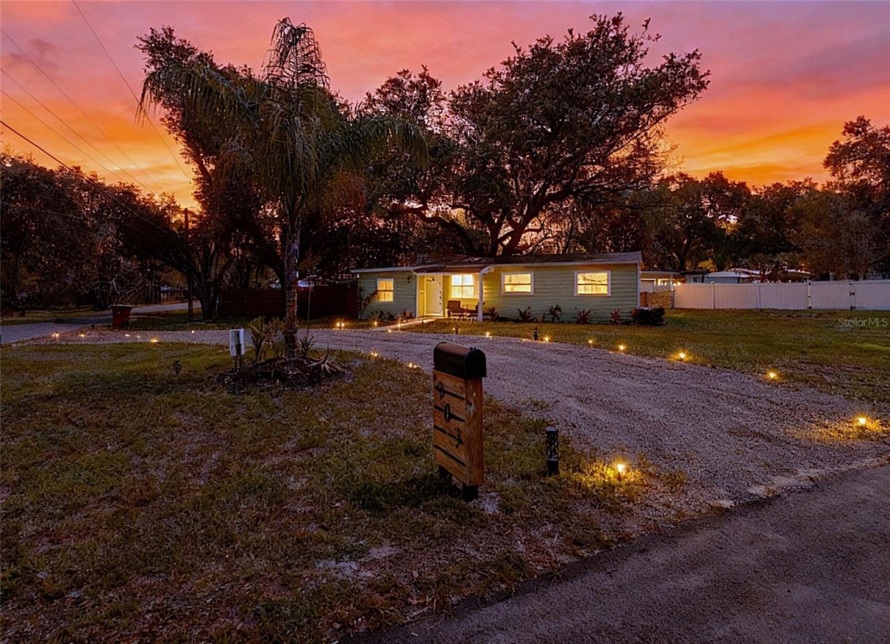 903 King Street, Plant City, FL 33563 Main Photo