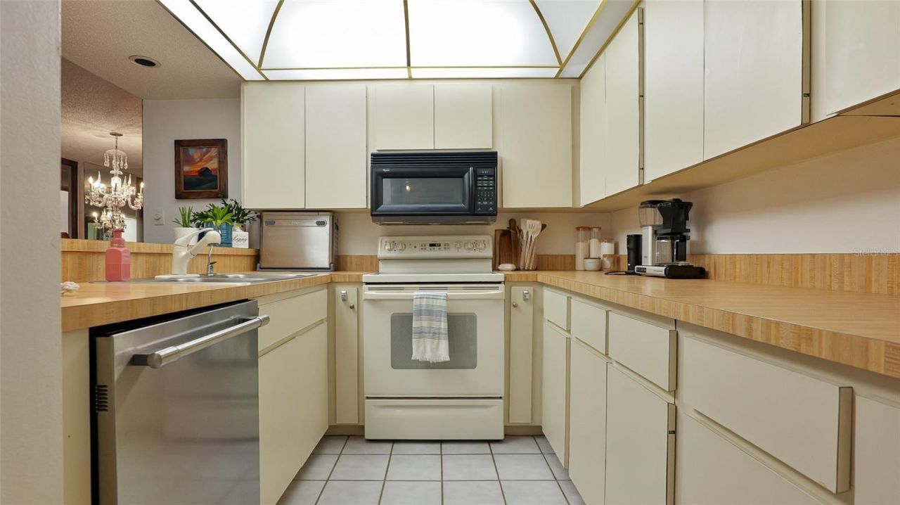 11 Sunset Drive, Unit 804, Sarasota, FL 34236 Photo