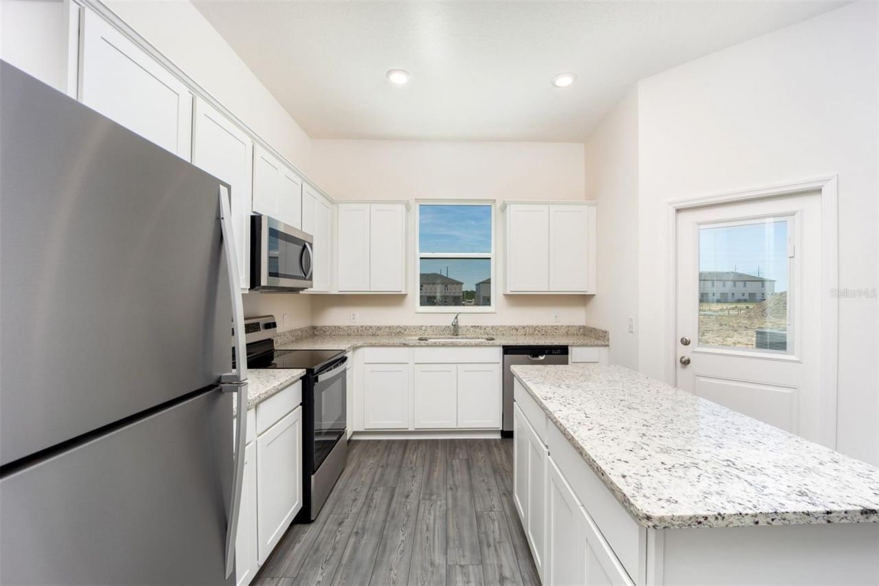 690 Poppy Lane, Dundee, FL 33838 Photo