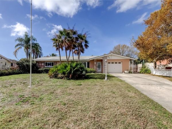8586 FORSYTH DRIVE, SEMINOLE, FL 33772