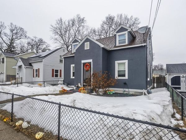 35 Merrimac Ave, Springfield, MA 01105