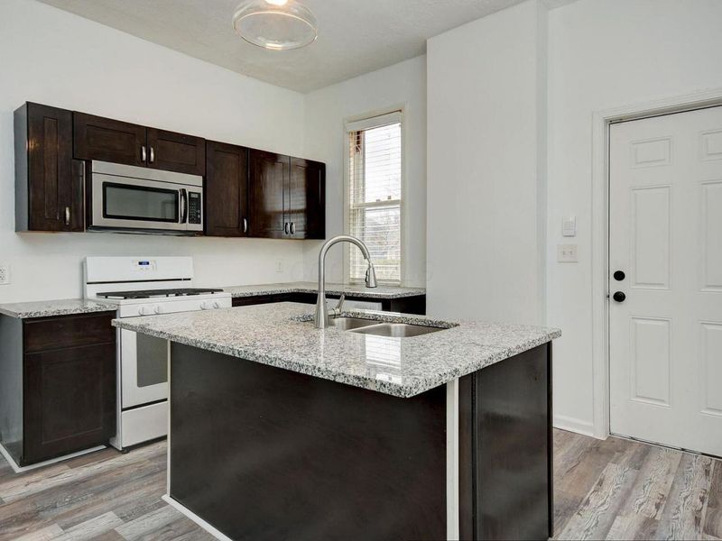 683 S Champion Avenue , Unit 683, Columbus, OH 43205 Photo 11