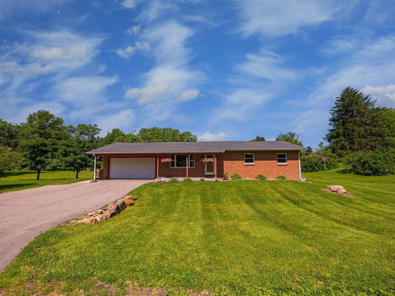 164 Licking View Drive, Heath, OH 43056 Photo 4