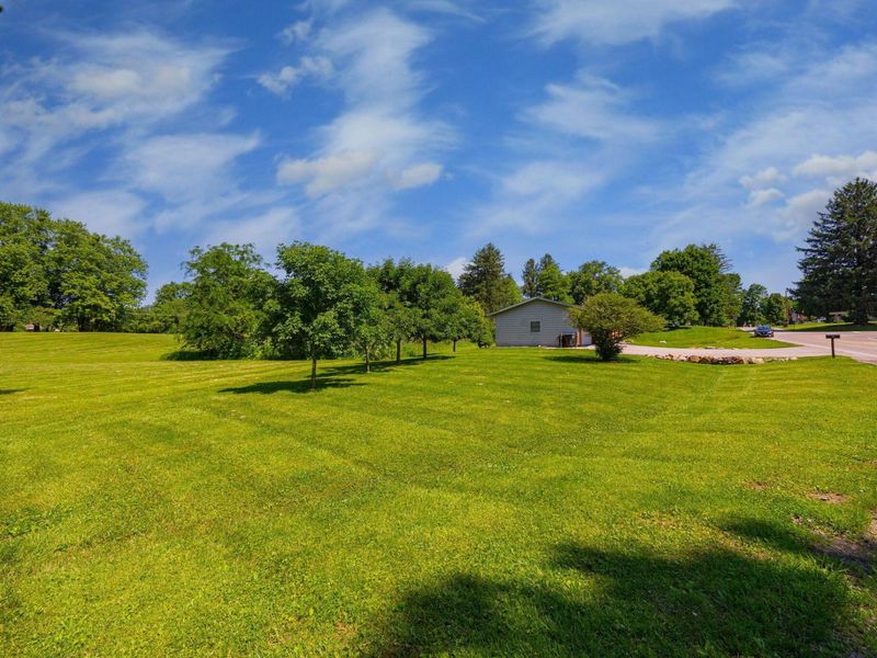 164 Licking View Drive, Heath, OH 43056 Photo 8