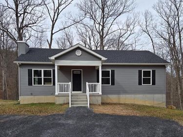 DOGWOOD FARM , FRONT ROYAL, VA 22630