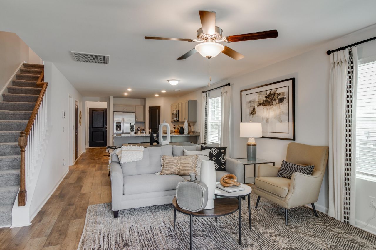 109 Old Creek Court Photo 6