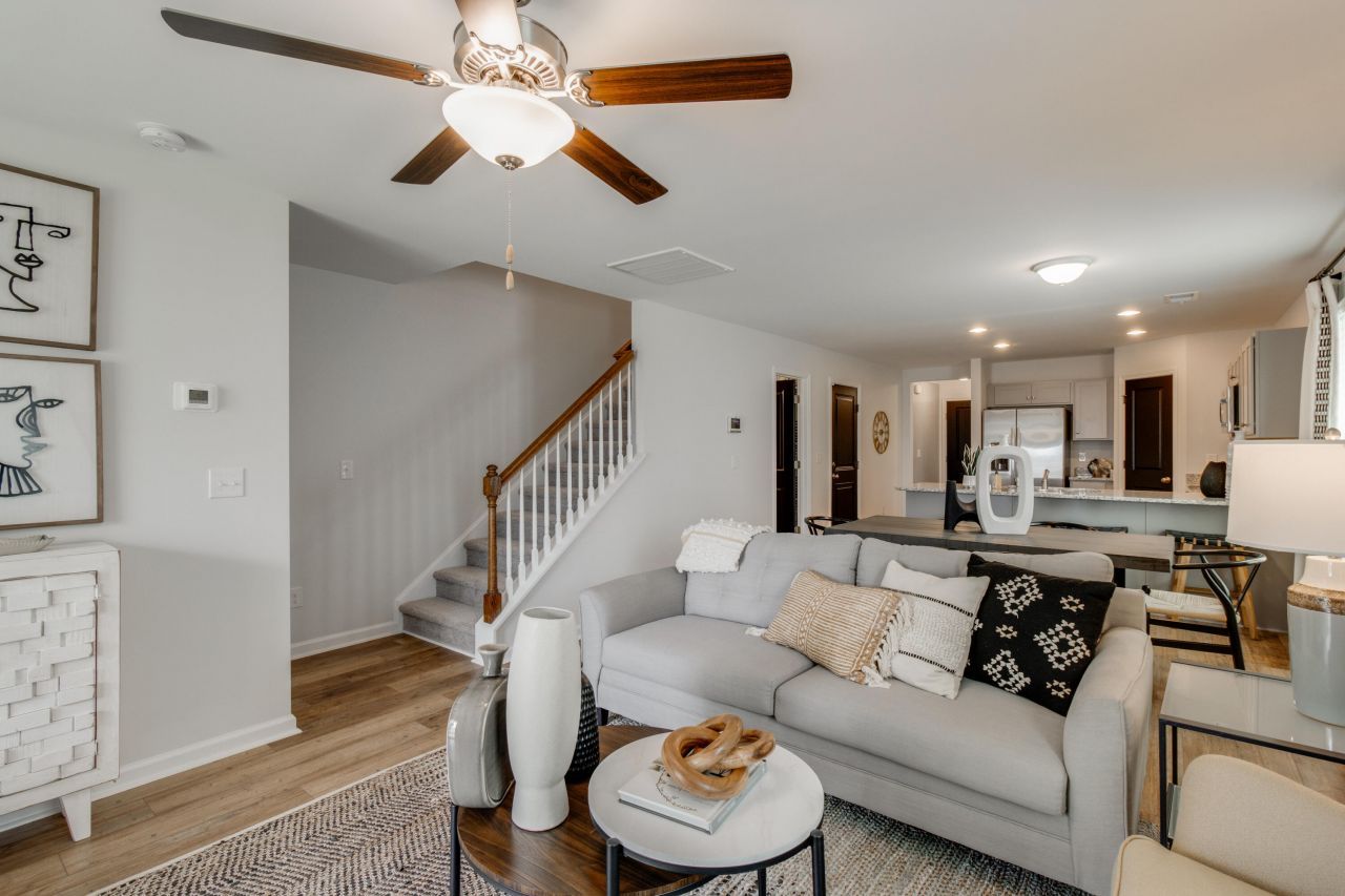 109 Old Creek Court Photo 7