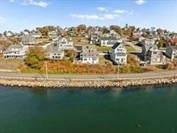 881 Nantasket Ave, Hull, MA 02045