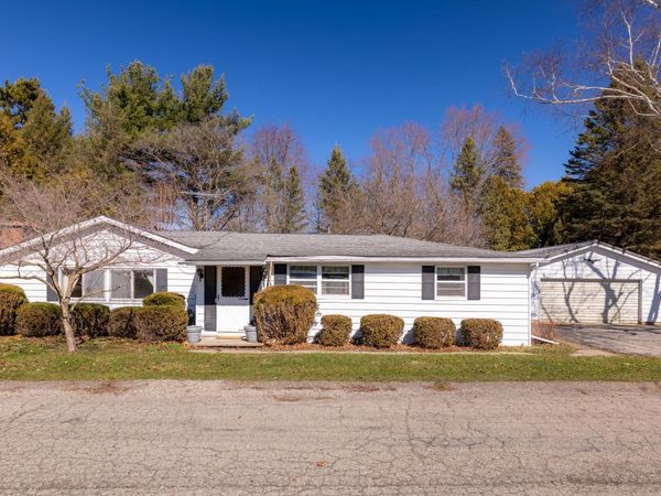 510 W Mechanic Street, Stockbridge, MI 49285