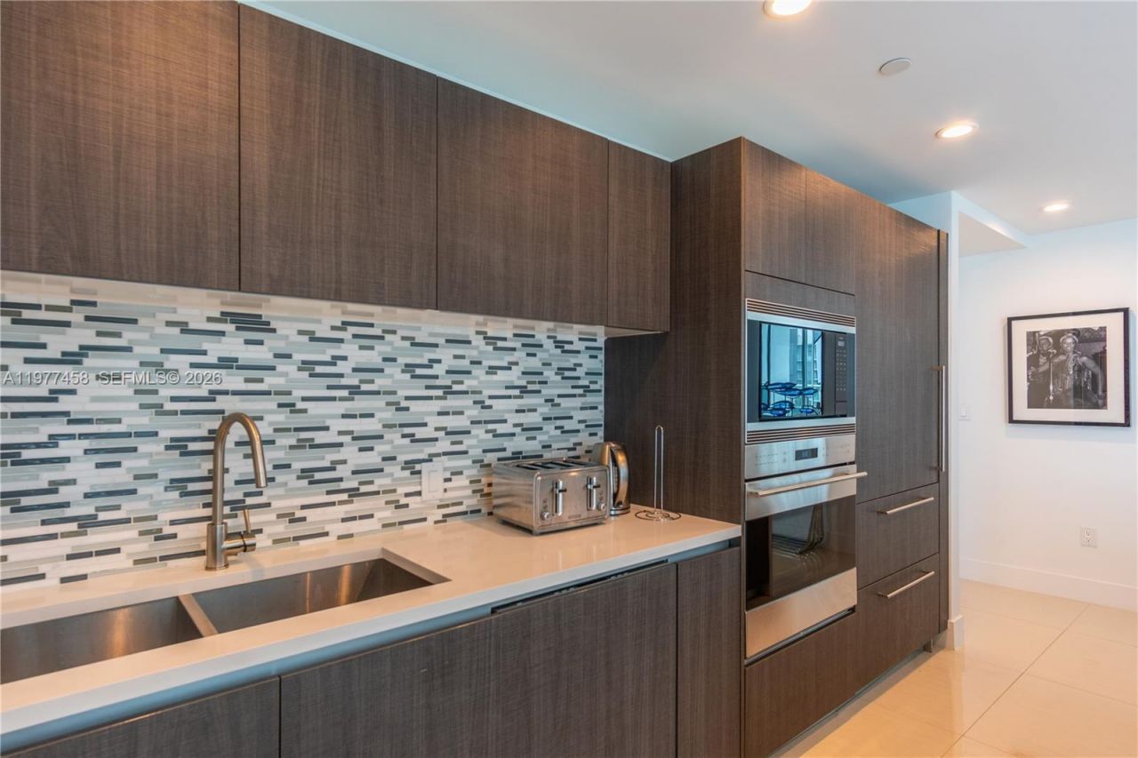 1150 102nd St , Unit 702, Bay Harbor Islands, FL 33154 Photo