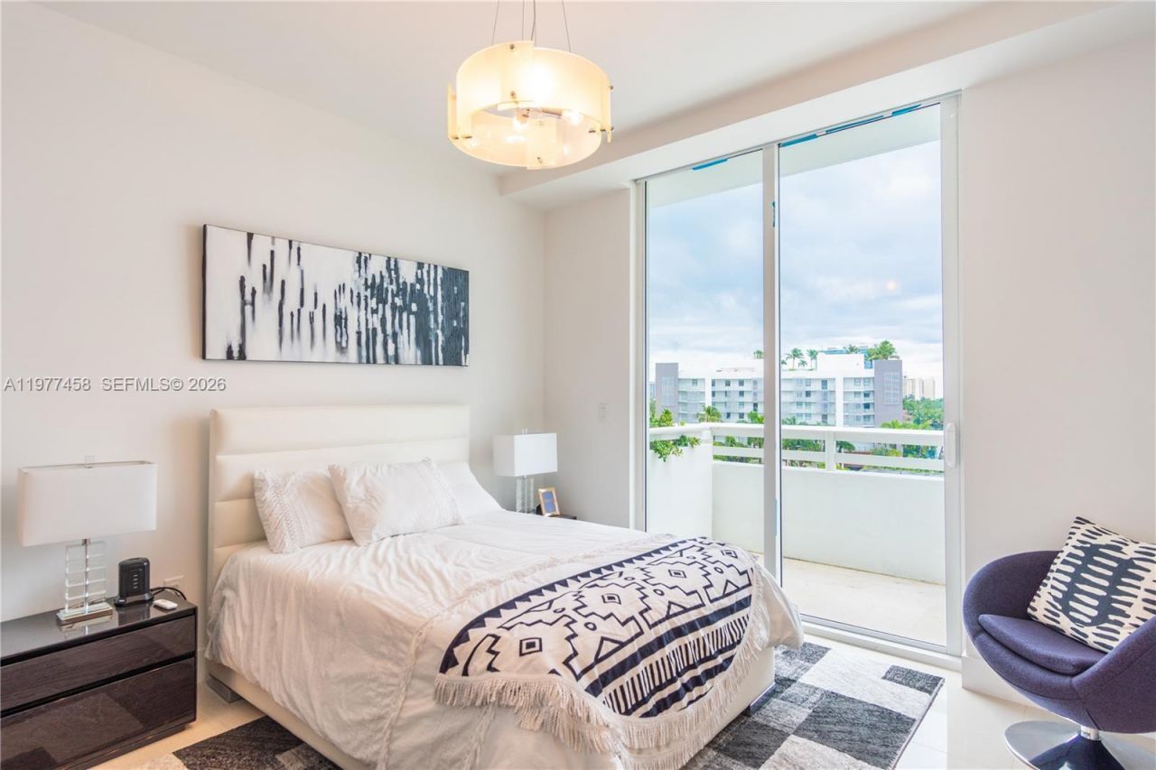 1150 102nd St , Unit 702, Bay Harbor Islands, FL 33154 Photo