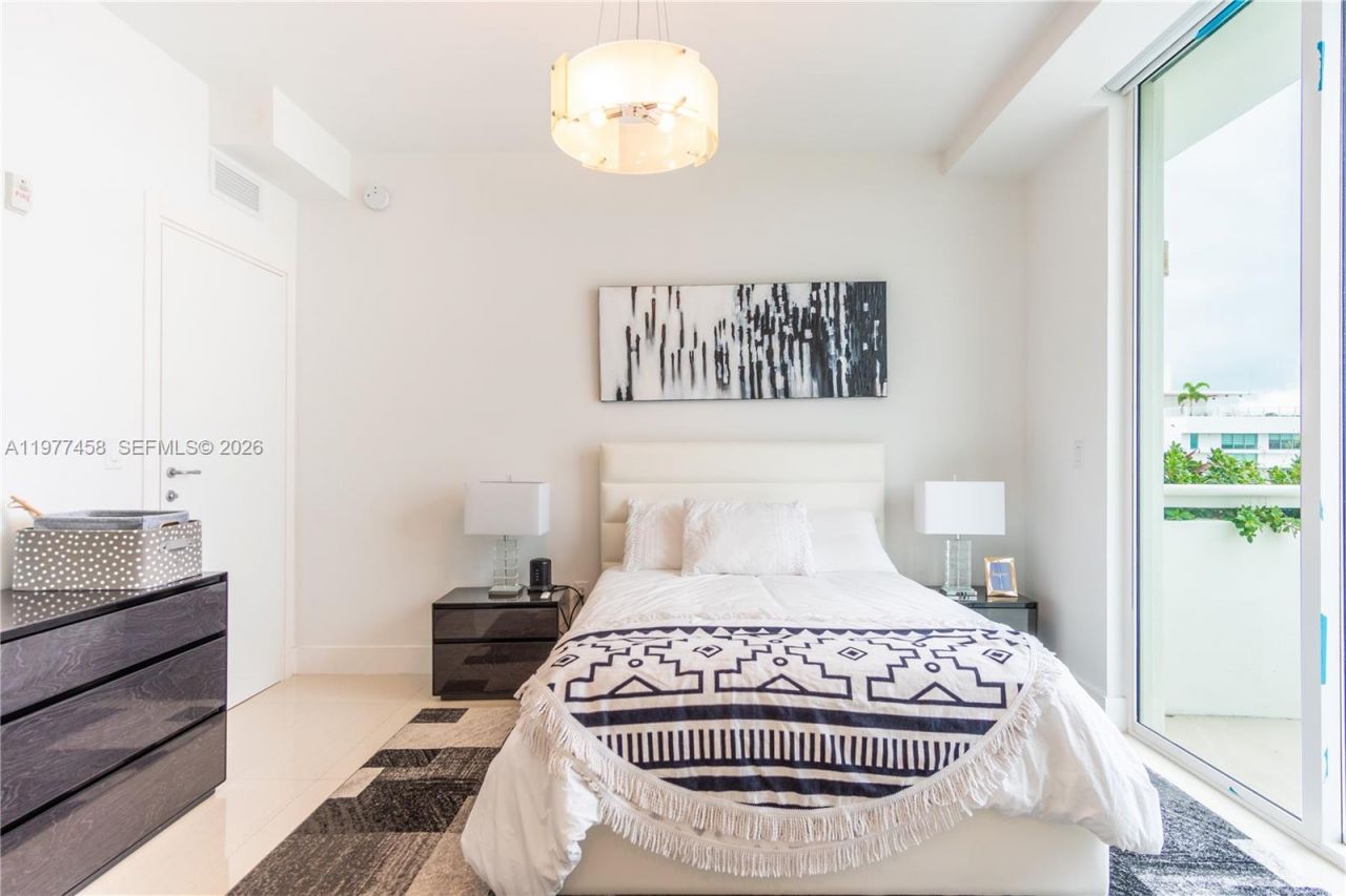 1150 102nd St , Unit 702, Bay Harbor Islands, FL 33154 Photo