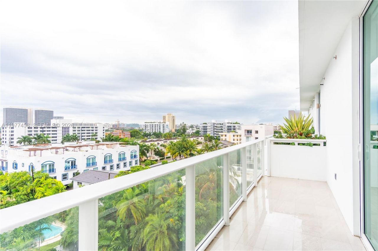 1150 102nd St , Unit 702, Bay Harbor Islands, FL 33154 Photo