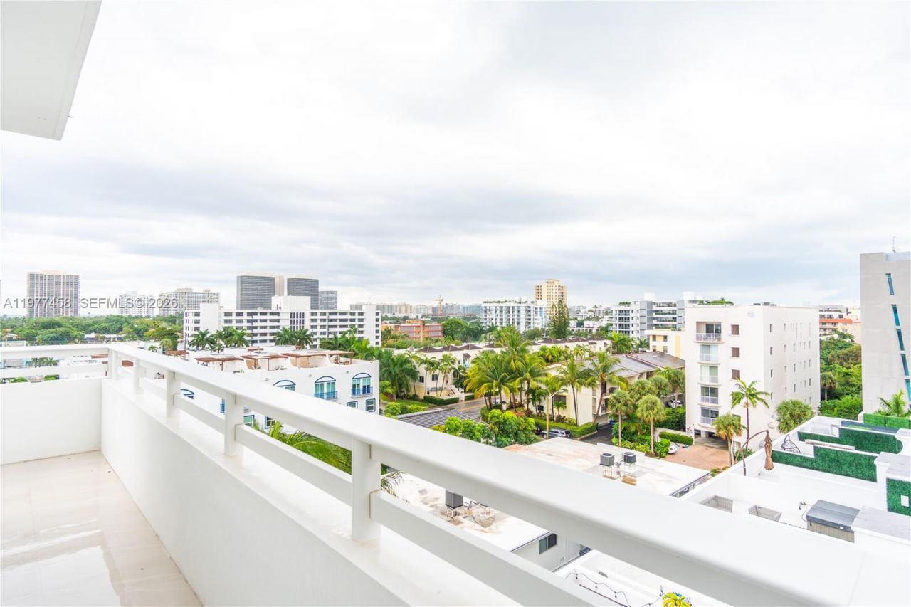 1150 102nd St , Unit 702, Bay Harbor Islands, FL 33154 Photo