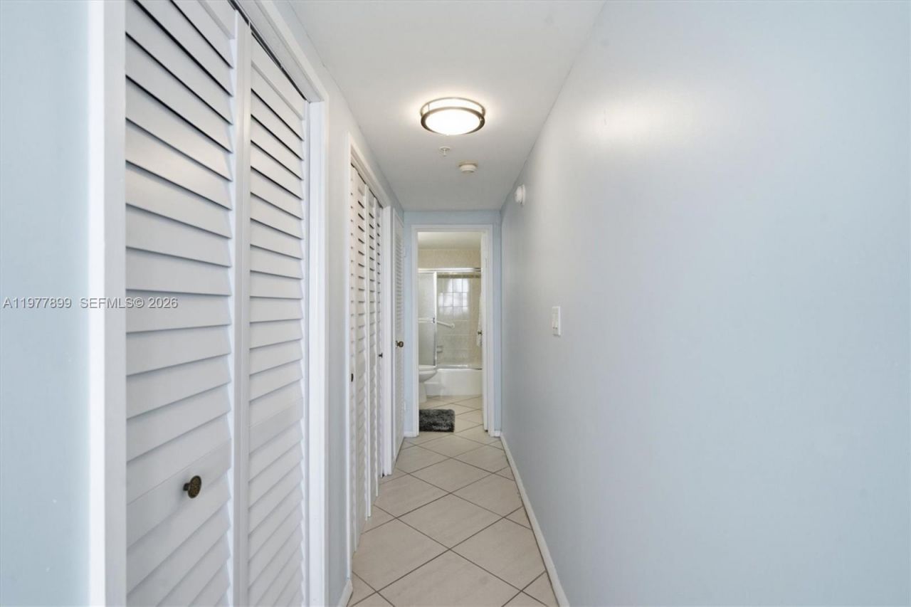 5601 Collins Ave, Unit 505, Miami Beach, FL 33140 Photo