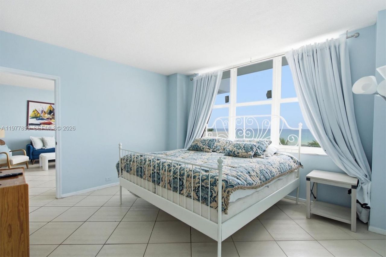 5601 Collins Ave, Unit 505, Miami Beach, FL 33140 Photo