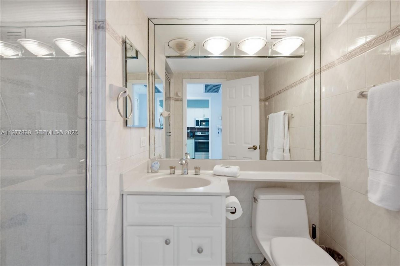 5601 Collins Ave, Unit 505, Miami Beach, FL 33140 Photo