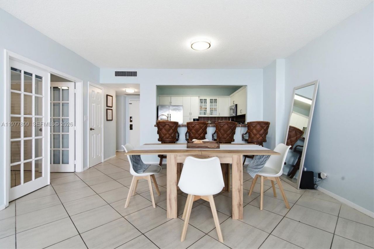 5601 Collins Ave, Unit 505, Miami Beach, FL 33140 Photo