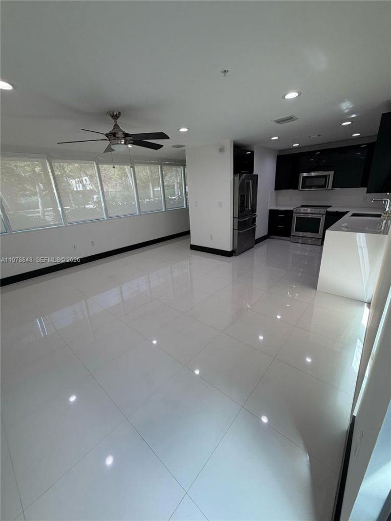 2699 Tigertail Ave, Unit 14, Miami, FL 33133 Photo