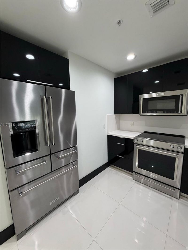 2699 Tigertail Ave, Unit 14, Miami, FL 33133 Photo