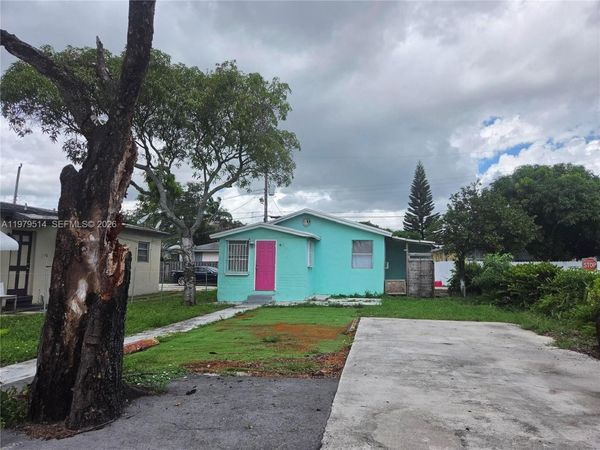 2239 Sheridan St, Hollywood, FL 33020