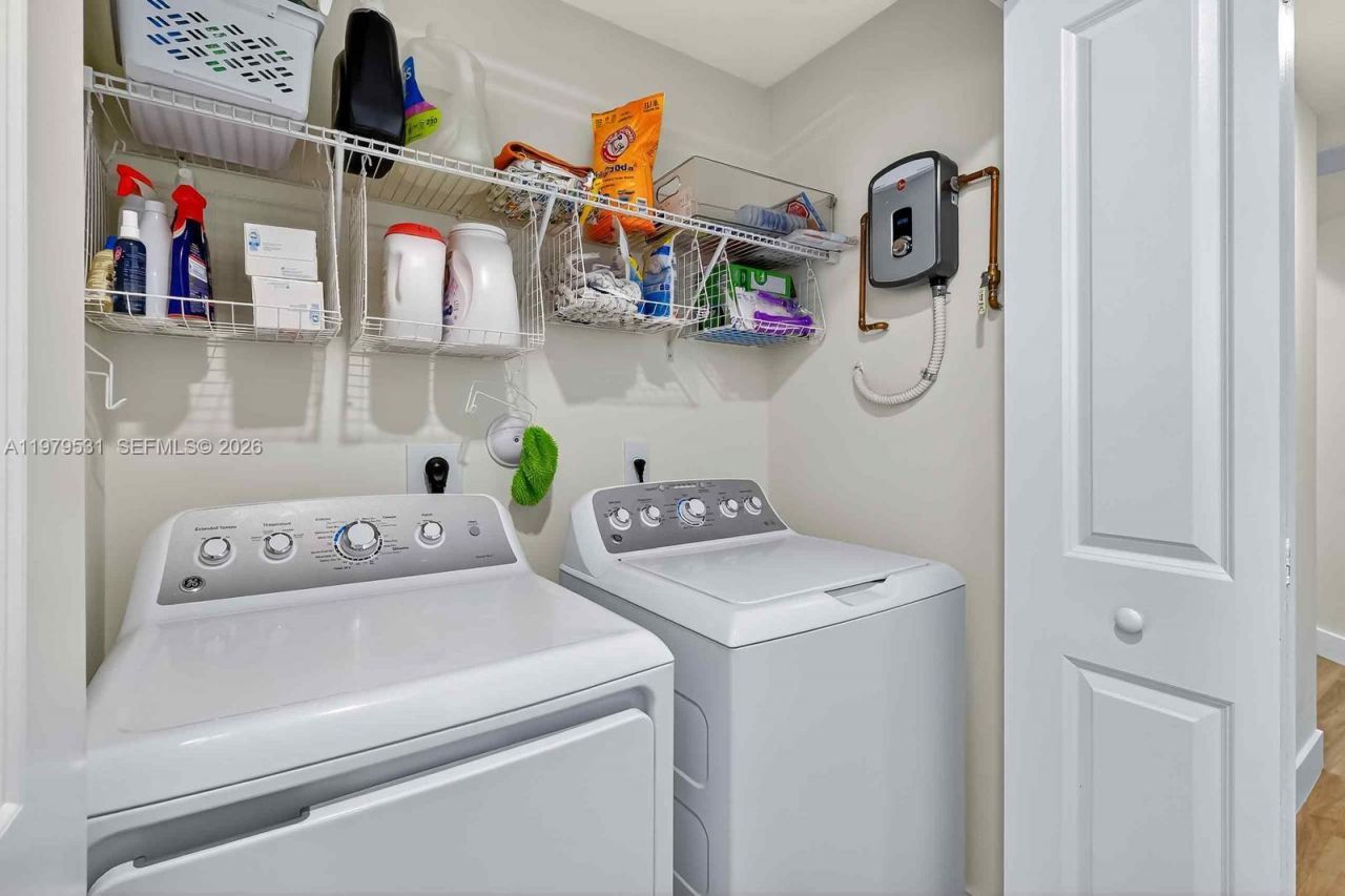 4426 NW 83rd Pkwy , Unit ., Doral, FL 33166 Photo