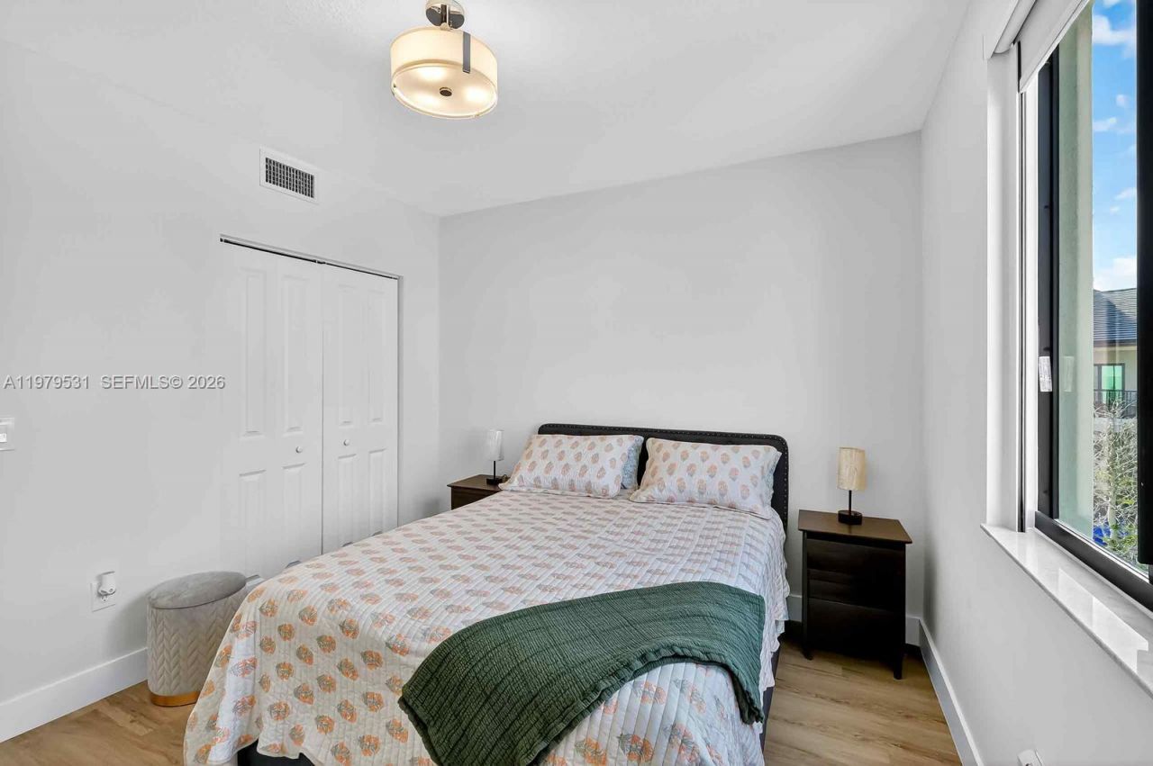 4426 NW 83rd Pkwy , Unit ., Doral, FL 33166 Photo