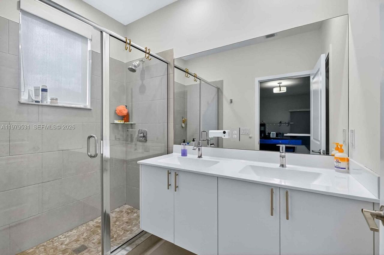 4426 NW 83rd Pkwy , Unit ., Doral, FL 33166 Photo