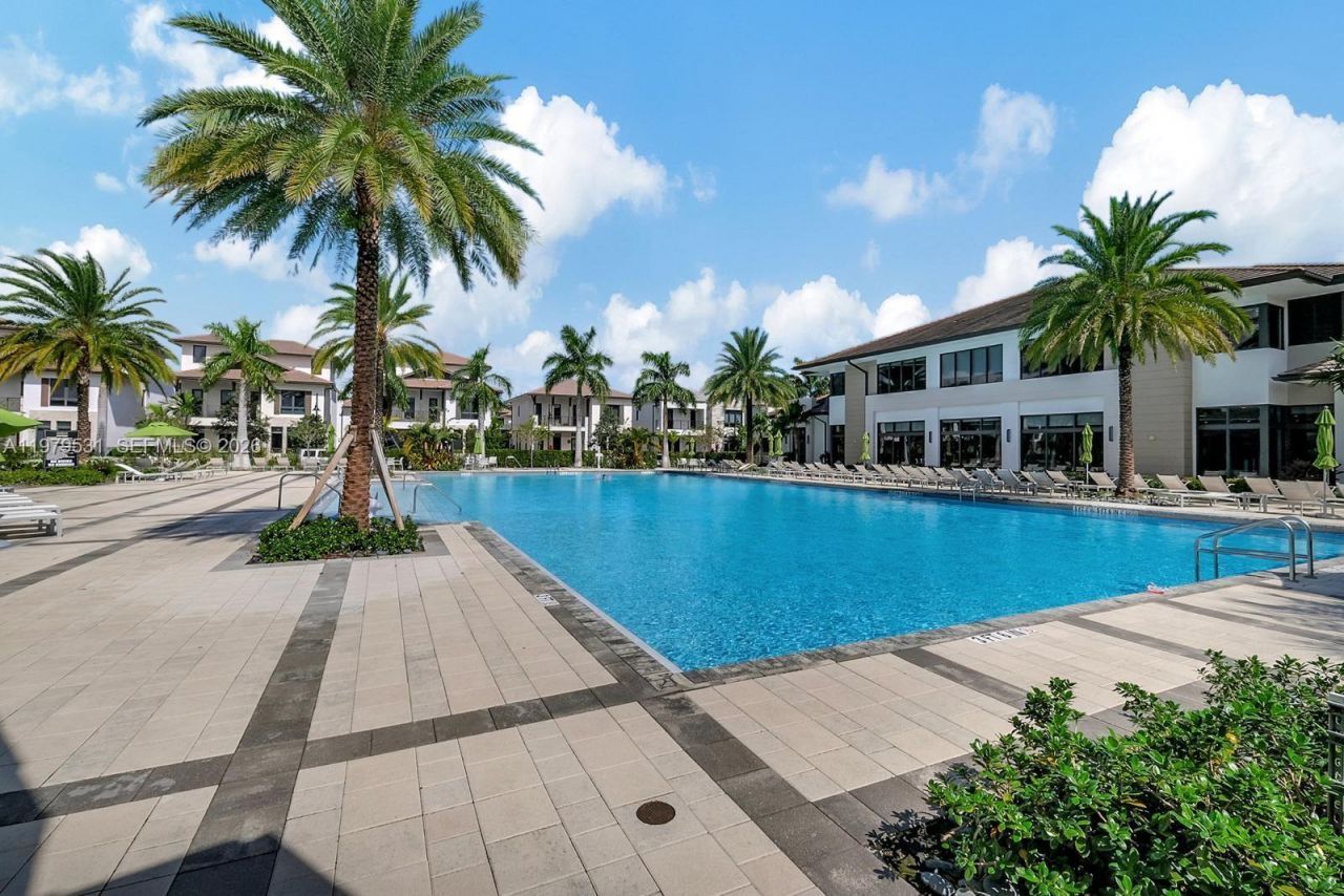 4426 NW 83rd Pkwy , Unit ., Doral, FL 33166 Photo