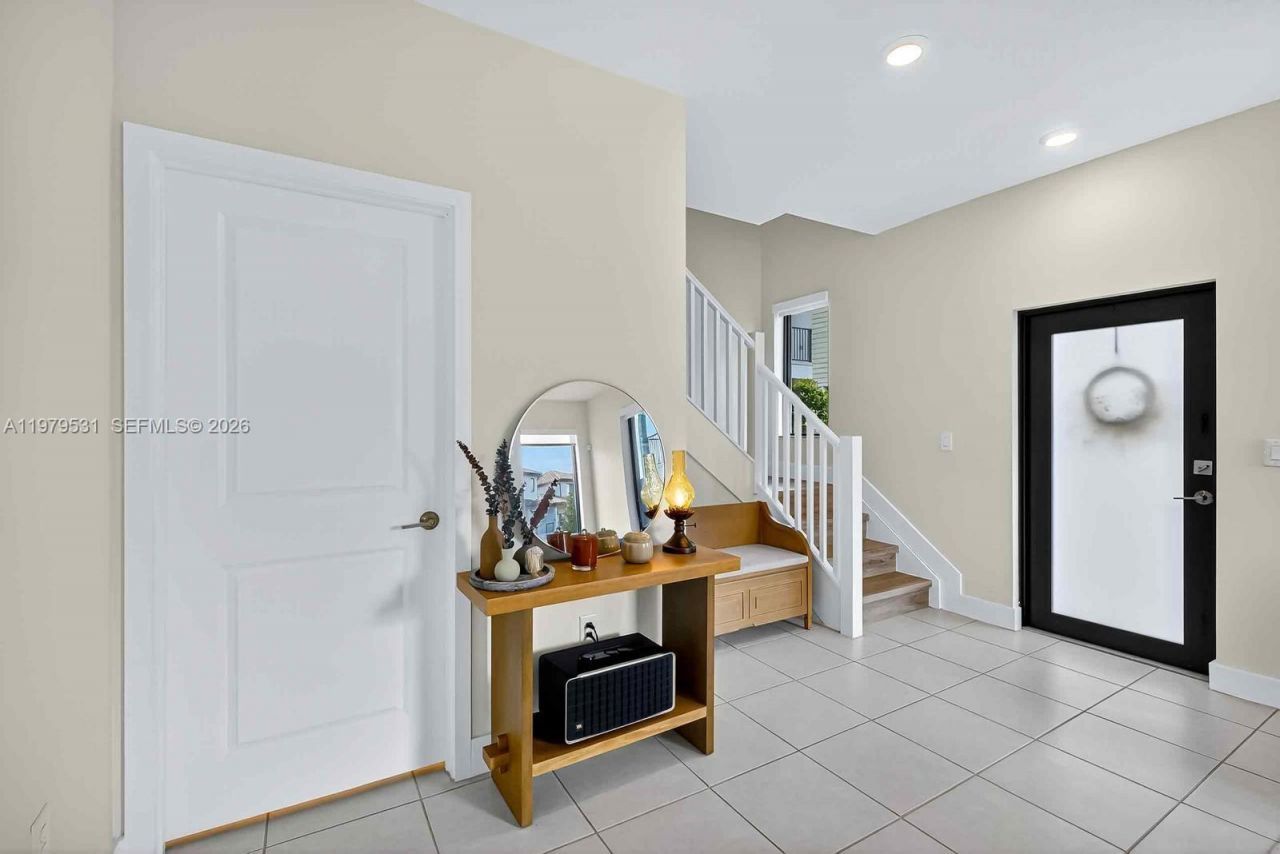 4426 NW 83rd Pkwy , Unit ., Doral, FL 33166 Photo