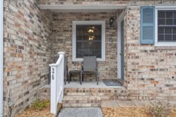 210 25th Ave. S photo 4