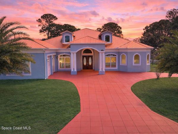 757 Donau Avenue NW, Palm Bay, FL 32907