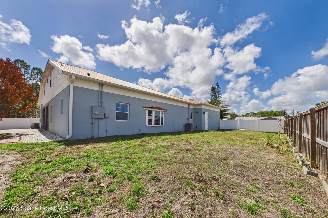 757 Donau Avenue Nw, Palm Bay, FL 32907 Photo