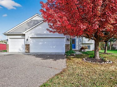 727 7th Street N, Montrose, MN 55363